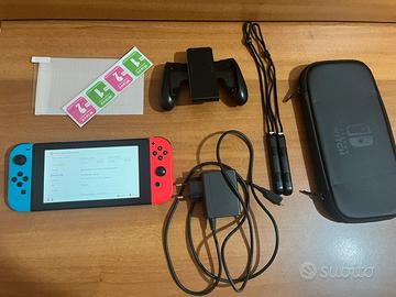 Nintendo switch con accessori e micro SD (no dock)