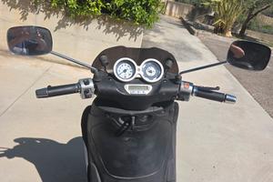 scooter  Beverly200