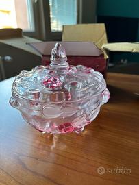 Scatola con coperchio e confettiera di vetro