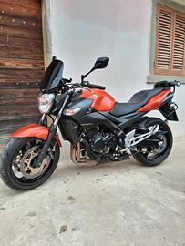 moto suzuki gsr 600