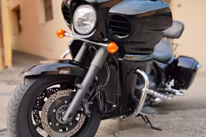 Kawasaki VN 1700 custom  (leggere bene)