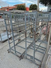 Due trespoli in ferro per salumeria
