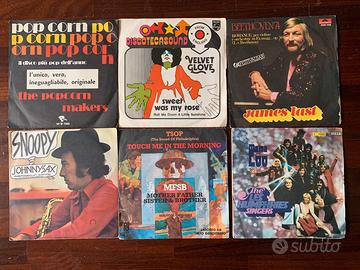 Set 12 dischi 45 giri in vinile anni 70
