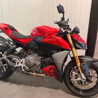 Ducati Streetfighter V2 S