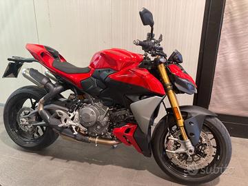 Ducati Streetfighter V2 S