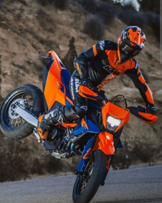 KTM moto