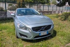 Volvo S60 T4 Powershift Momentum
