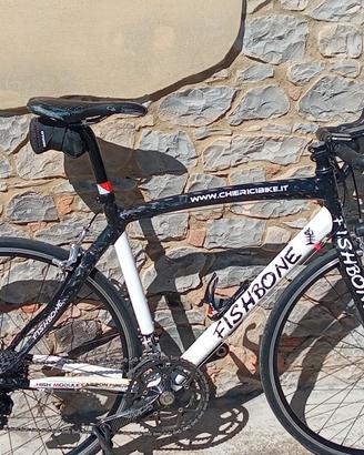 bici da corsa in carbonio