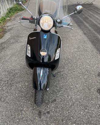 Vespa 250 GTS ie