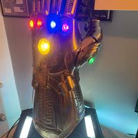 Guanto dell’Infinito DeAgostini con base premium