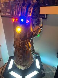 Guanto dell’Infinito DeAgostini con base premium