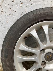 4 Gomme estive con cerchi in lega