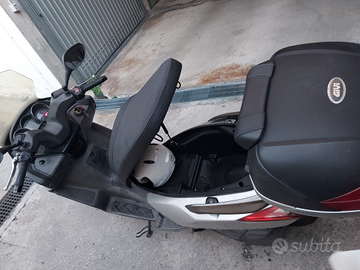 Kymco Downtown 300i