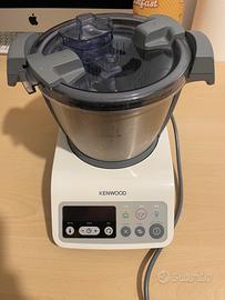 Il robot da cucina Kenwood Kcook CCC200WH