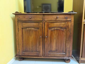 Credenza in arte povera