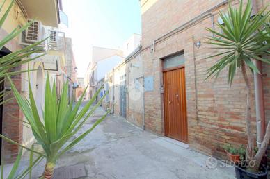 CASA INDIPENDENTE A LUCERA