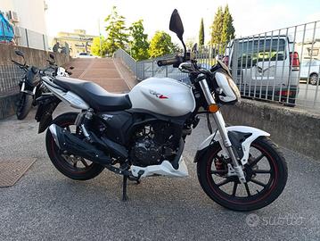 KEEWAY MOTOR RKV 125 RKV 125