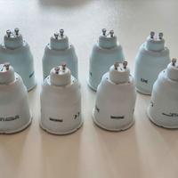 8 Lampade Spot GU10 11W Luce Calda 2700K Beghelli