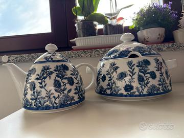 Zuppiera con coperchio e teiera