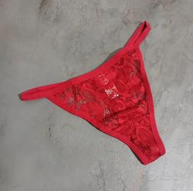 tanga rosso 