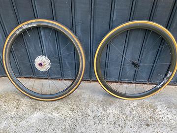 Ruote in carbonio per bici da corsa