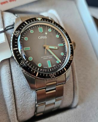Oris Divers Sixty-Five "Glow" 