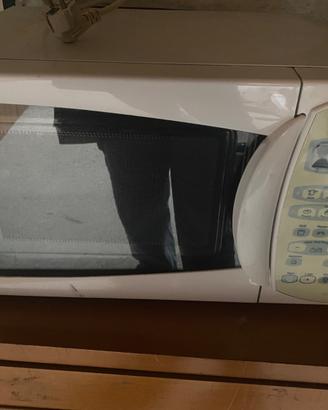 Forno a microonde whilrphool