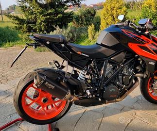 KTM 1290 SUPER DUKE R