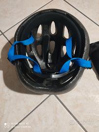 Casco e ginocchiere bimbi