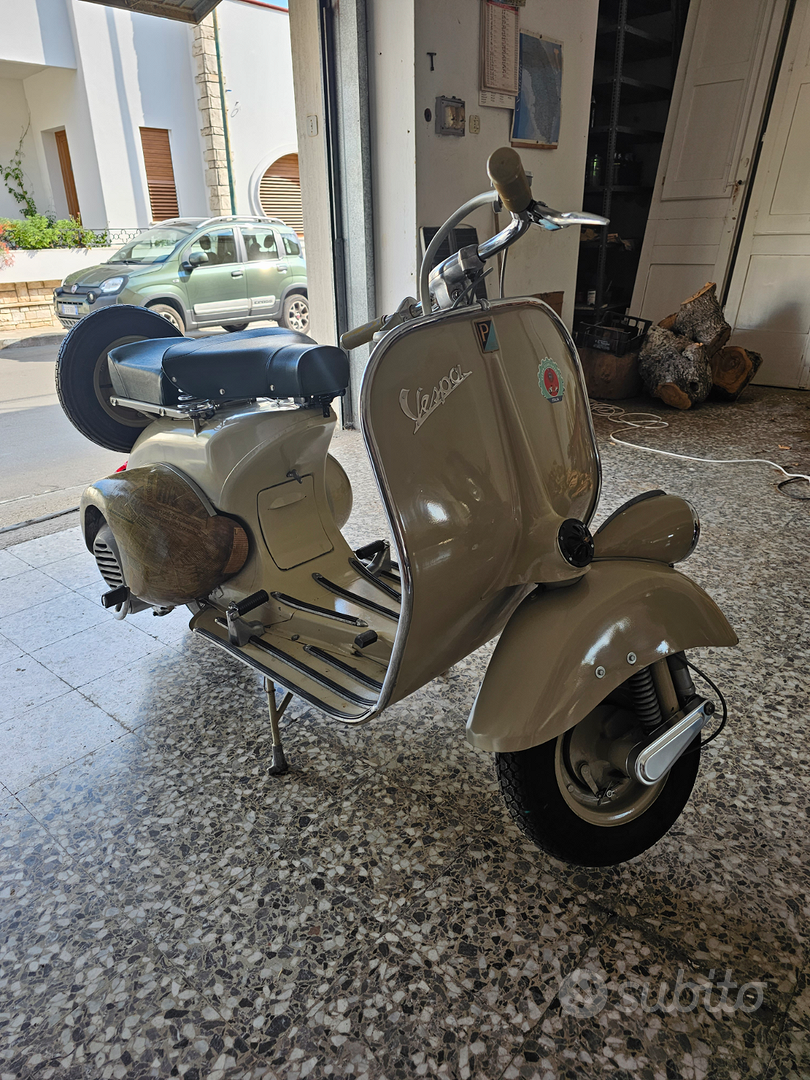 Vespa faro basso vacanze romane Moto e Scooter In vendita a Lecce