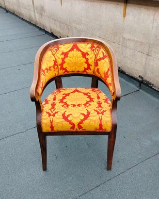 Poltrona vintage del 800 in Noce