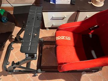 POSTAZIONE SIM RACING CON SEDILE SPORTIVO