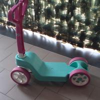 Monopattino in plastica 