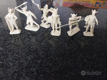 VICHINGHI CANE' SOLDATINI ANNI 70