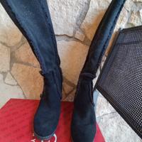 stivali Guess in pelle scamosciata nera n37 