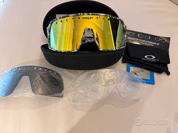 Occhiali sole Oakley Sutro Lite Sweep