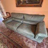 Divano verde poltrone e sofà