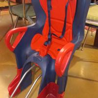 Seggiolino bici posteriore reclinabile