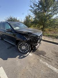 mercedes GLE350de incidentata