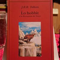 LO HOBBIT JRR TOLKIEN o la riconquista del tesoro 