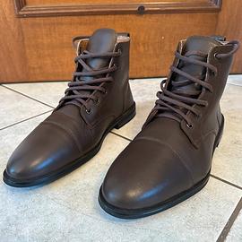 Carets barefoot dress shoes NUOVE – importate USA