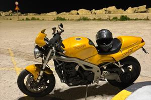 Triumph daytona 955i