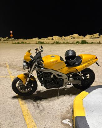 Triumph daytona 955i