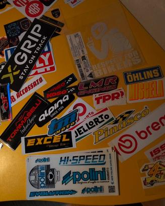 Sticker, adesivi e poster moto