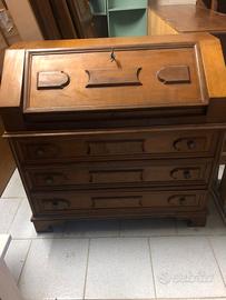 SCRIVANIA IN LEGNO MASSICCIO
