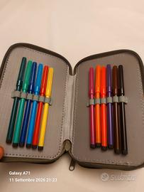 astuccio a 3 zip completo di cancelleria 