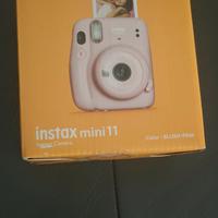 INSTANT CAMERA