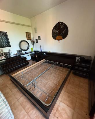 Letto e comodini modernariato anni ’80