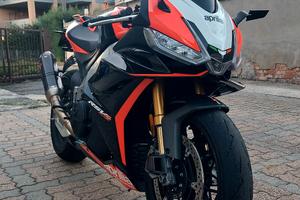 Aprilia Rsv4 factory sbk-09