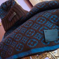 Sciarpa e Cappello Louis Vuitton 